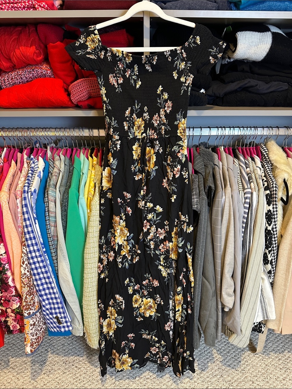 Xhilaration black/yellow floral short sleeve smocked midi dress size XS